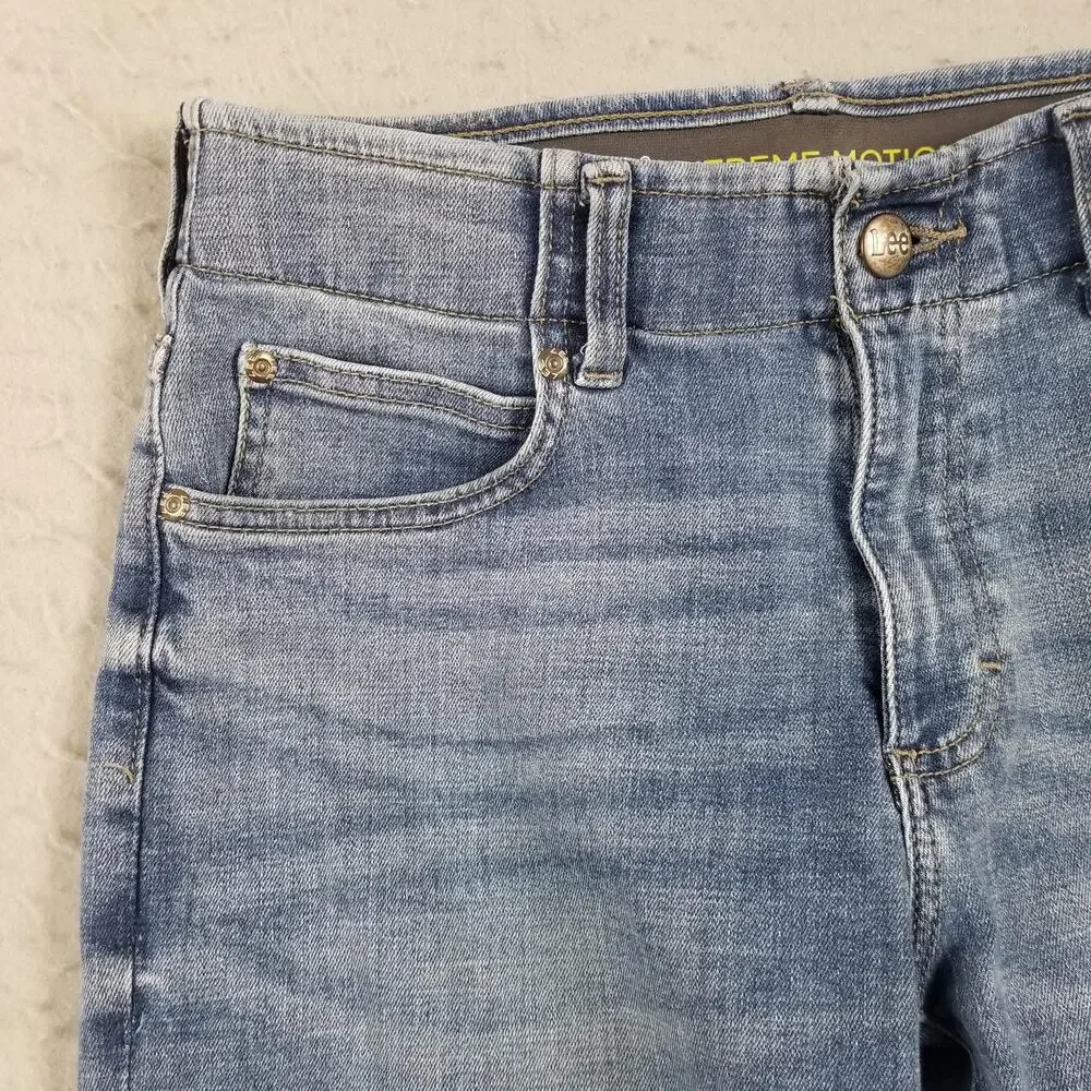 Lee Jeans Mens 30x30 Blue Extreme Motion MVP Straight Taper Stretch Comfort